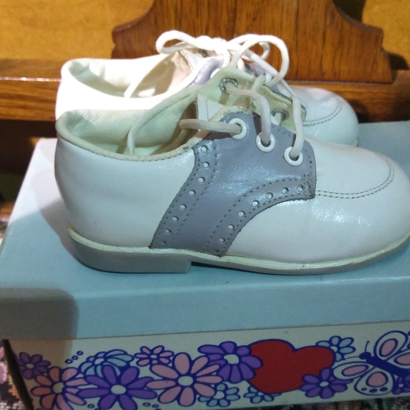 Little Capezio Shoes Vintage Little Capezio Saddle Shoes Poshmark